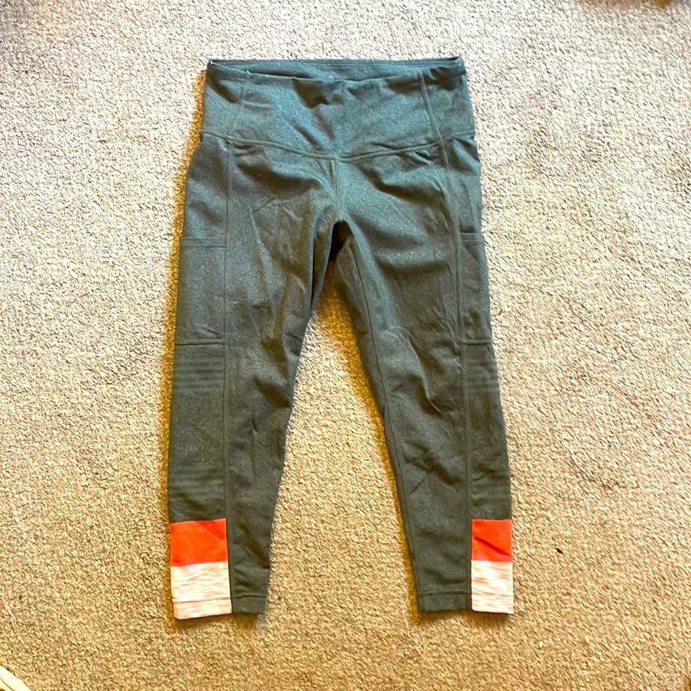 Capri leggings with pockets